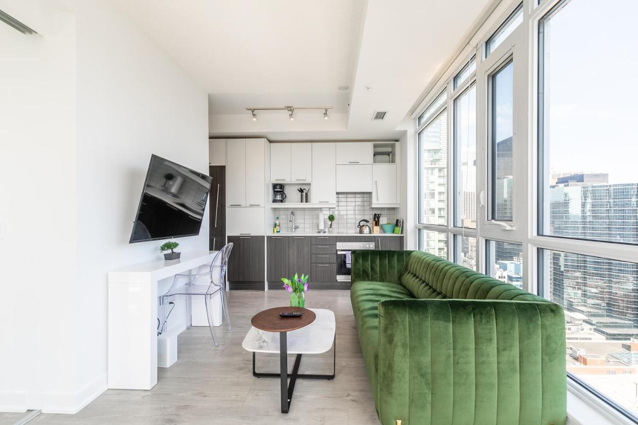 Luxury 2 Bedroom In The Heart Of Entertainment District W/ Cn Tower View Toronto Exterior photo