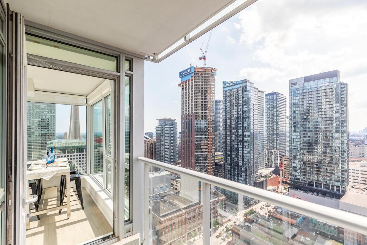 Luxury 2 Bedroom In The Heart Of Entertainment District W/ Cn Tower View Toronto Exterior photo