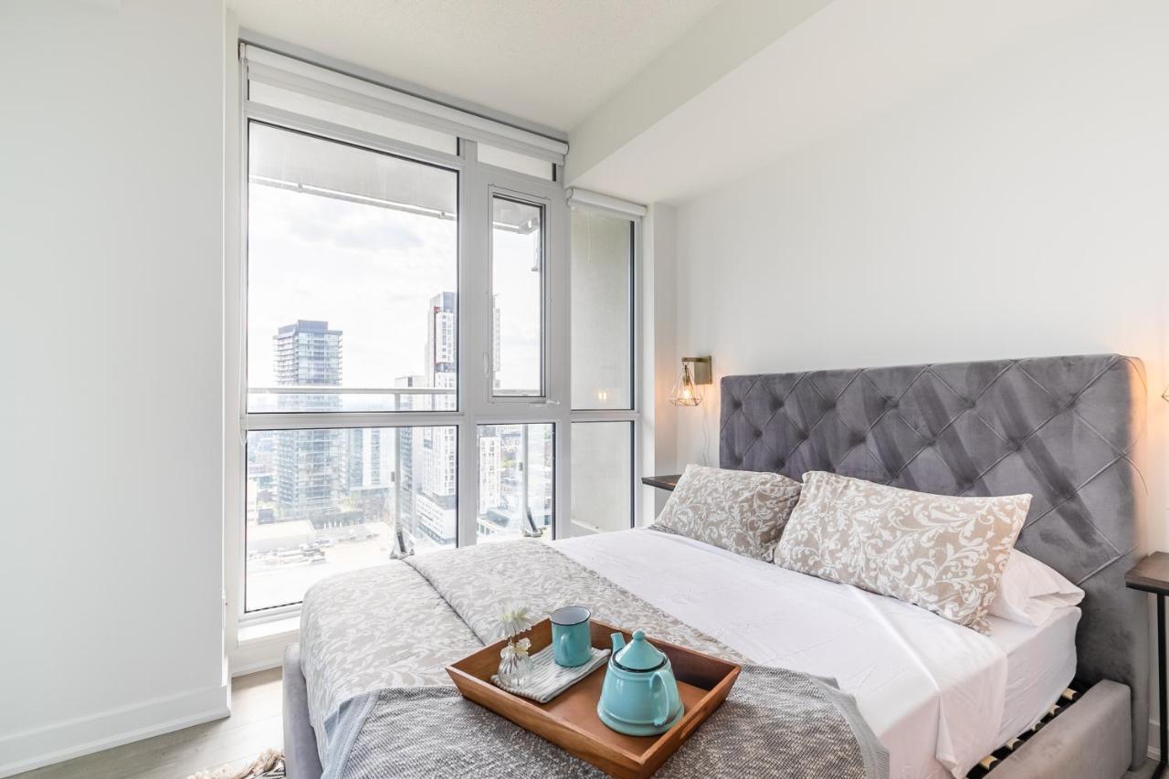 Luxury 2 Bedroom In The Heart Of Entertainment District W/ Cn Tower View Toronto Exterior photo