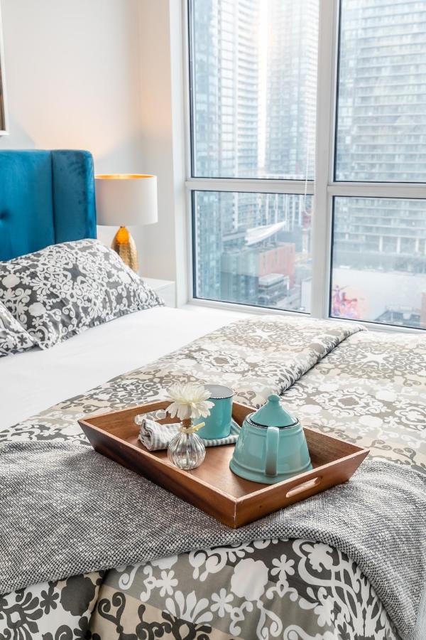 Luxury 2 Bedroom In The Heart Of Entertainment District W/ Cn Tower View Toronto Exterior photo