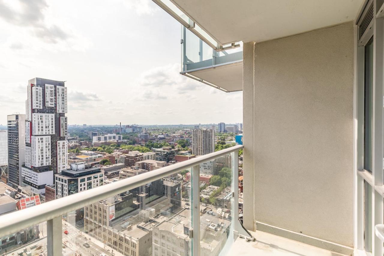 Luxury 2 Bedroom In The Heart Of Entertainment District W/ Cn Tower View Toronto Exterior photo