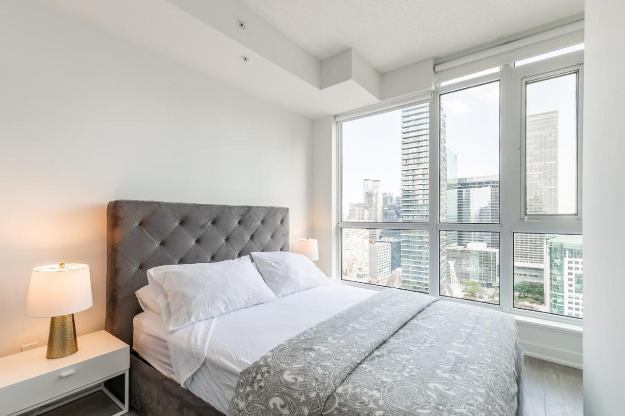 Luxury 2 Bedroom In The Heart Of Entertainment District W/ Cn Tower View Toronto Exterior photo